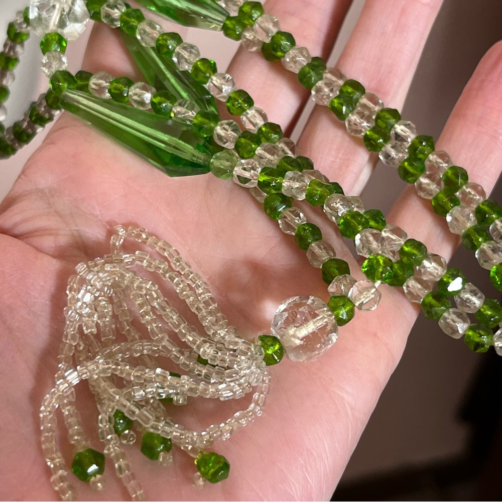 Antique 1920's Art Deco Green Czech glass long tassel flapper necklace
